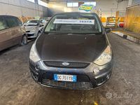 Usata Ford S-MAX Titanium 140 CV (102 kW) 2007 Grigio Monovolume
