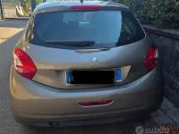 Usata Peugeot 208 Allure 68 CV (50 kW) 2012 Marrone Utilitaria