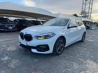 Usado BMW 116 Sport Line 116 CV (85 kW) 2021 Blanco Utilitario