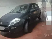 Usata Fiat Punto 77 CV (56 kW) 2017 Blu Utilitaria