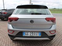 Usata VW T-Roc Life 116 CV (85 kW) 2022 Pyrit silver SUV