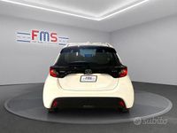 Usata Toyota Yaris Hybrid Active 158 CV (116 kW) 2025 Bianco Utilitaria