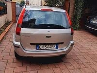 Usata Ford Fusion Collection 68 CV (50 kW) 2004 Grigio Utilitaria