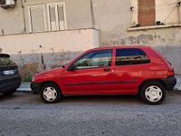 Usata Renault Clio 54 CV (39 kW) 1992 Rosso Berlina