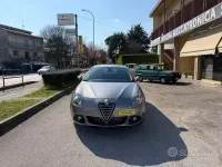 Usata Alfa Romeo Giulietta Distinctive 150 CV (110 kW) 2015 Grigio Utilitaria