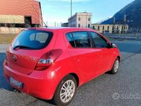 Usata Hyundai i20 78 CV (57 kW) 2010 Rosso Utilitaria