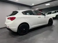 Usata Alfa Romeo Giulietta 120 CV (88 kW) 2017 Bianco Utilitaria