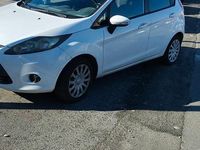 Usata Ford Fiesta 96 CV (70 kW) 2009 Bianco Berlina