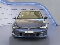 Usata VW Golf VIII Life 116 CV (85 kW) 2025 Anemone blue metallizzato Berlina