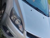 Usata Ford Focus Style 110 CV (80 kW) 2010 Grigio Station wagon