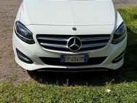 Usata Mercedes B180 16 CV (11 kW) 2018 Bianco Monovolume
