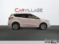 Usata Ford Kuga Vignale 179 CV (131 kW) 2019 Bianco SUV