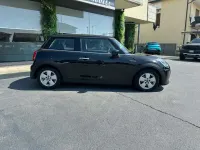 Usata Mini ONE 102 CV (75 kW) 2022 Nero Utilitaria