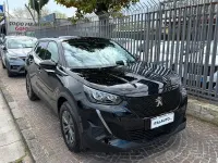 Usata Peugeot 2008 Active 131 CV (96 kW) 2022 Nero SUV