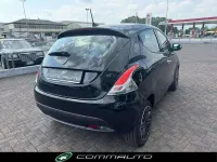 Usata Lancia Ypsilon Gold 69 CV (50 kW) 2024 Nero Utilitaria
