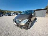 Usata Mercedes A180 Elegance 109 CV (80 kW) 2012 Marrone Utilitaria
