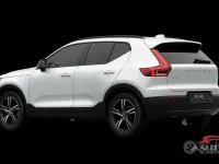 Nuova Volvo XC40 Plus 163 CV (119 kW) 2026 Cristal white pearl SUV