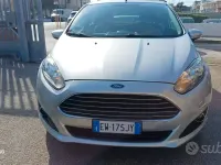 Usata Ford Fiesta 75 CV (55 kW) 2014 Grigio Utilitaria