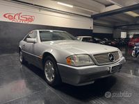 Usata Mercedes SL280 193 CV (141 kW) 1995 Grigio Cabrio