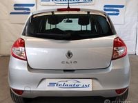 Usata Renault Clio II Dynamique 74 CV (54 kW) 2009 Grigio Berlina