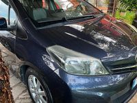 Usata Toyota Yaris Lounge 90 CV (66 kW) 2013 Blu Utilitaria