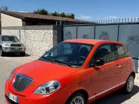Usata Lancia Ypsilon 69 CV (50 kW) 2011 Arancione Utilitaria