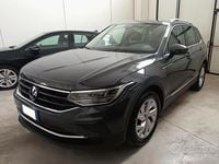 Usata VW Tiguan Life 122 CV (89 kW) 2023 Grigio SUV