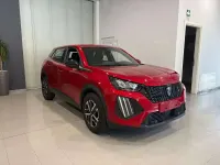 Usata Peugeot 2008 Allure 101 CV (74 kW) 2024 Rosso elixir SUV