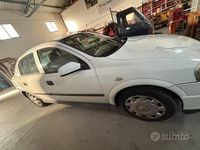 Usata Opel Astra 75 CV (55 kW) 2002 Bianco Berlina