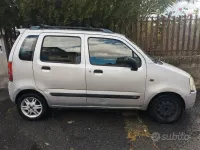 Usata Suzuki Wagon R 76 CV (55 kW) 2003 Grigio Monovolume