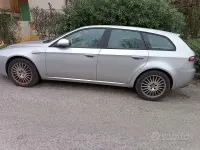 Usata Alfa Romeo 159 Quadrifoglio 150 CV (110 kW) 2007 Grigio Station wagon