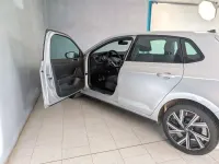 Usata VW Polo R-line 95 CV (69 kW) 2023 Grigio Utilitaria