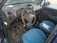 Usata Opel Agila 58 CV (42 kW) 2004 Blu Utilitaria