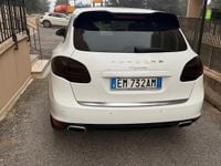 Usata Porsche Cayenne 245 CV (180 kW) 2012 Bianco SUV