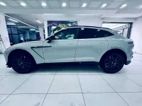Usata Aston Martin DBX 707 707 CV (519 kW) 2023 Lunar white SUV