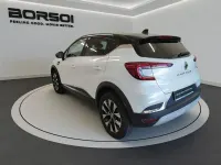 Usata Renault Captur Intens 101 CV (74 kW) 2023 Bic.bianco/tetto nero SUV