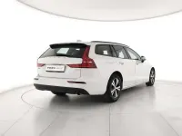 Usata Volvo V60 Momentum 150 CV (110 kW) 2020 Bianco Station wagon
