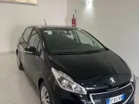 Usata Peugeot 208 Allure 82 CV (60 kW) 2013 Nero Utilitaria