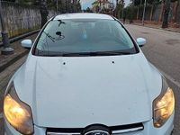 Usata Ford Focus 116 CV (85 kW) 2012 Bianco Station wagon