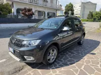 Usata Dacia Sandero Comfort 90 CV (66 kW) 2019 Grigio Berlina