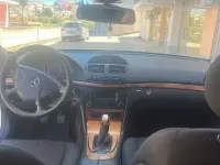 Usata Mercedes E270 177 CV (130 kW) 2002 Grigio Berlina