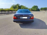 Usata Mercedes 200 122 CV (89 kW) 1992 Lilla Coupé