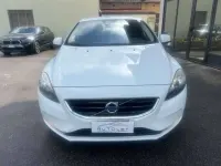 Usata Volvo V40 Business Edition 120 CV (88 kW) 2016 Bianco Berlina