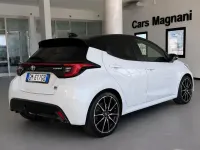 Usata Toyota Yaris Hybrid Sport 92 CV (67 kW) 2023 Bianco Berlina