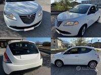 Usata Lancia Ypsilon 69 CV (50 kW) 2015 Bianco Utilitaria