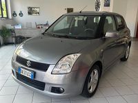 Usata Suzuki Swift GL 92 CV (67 kW) 2006 Grigio Utilitaria