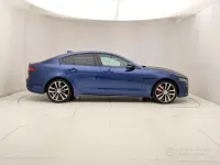 Usata Jaguar XE R-Dynamic 204 CV (150 kW) 2023 Blu Berlina