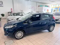 Usata Ford Fiesta 60 CV (44 kW) 2015 Blu Utilitaria