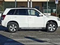 Usata Suzuki Grand Vitara 129 CV (94 kW) 2011 Bianco SUV