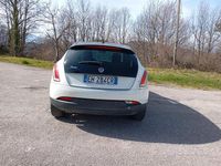 Usata Lancia Delta 120 CV (88 kW) 2011 Utilitaria